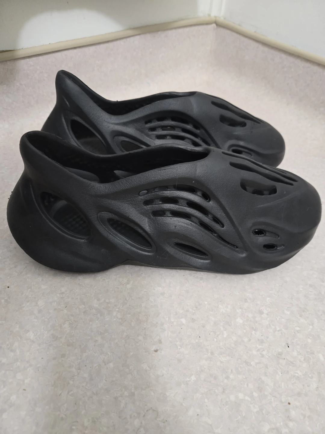 Black Yeezy Foam Runner Shoes
