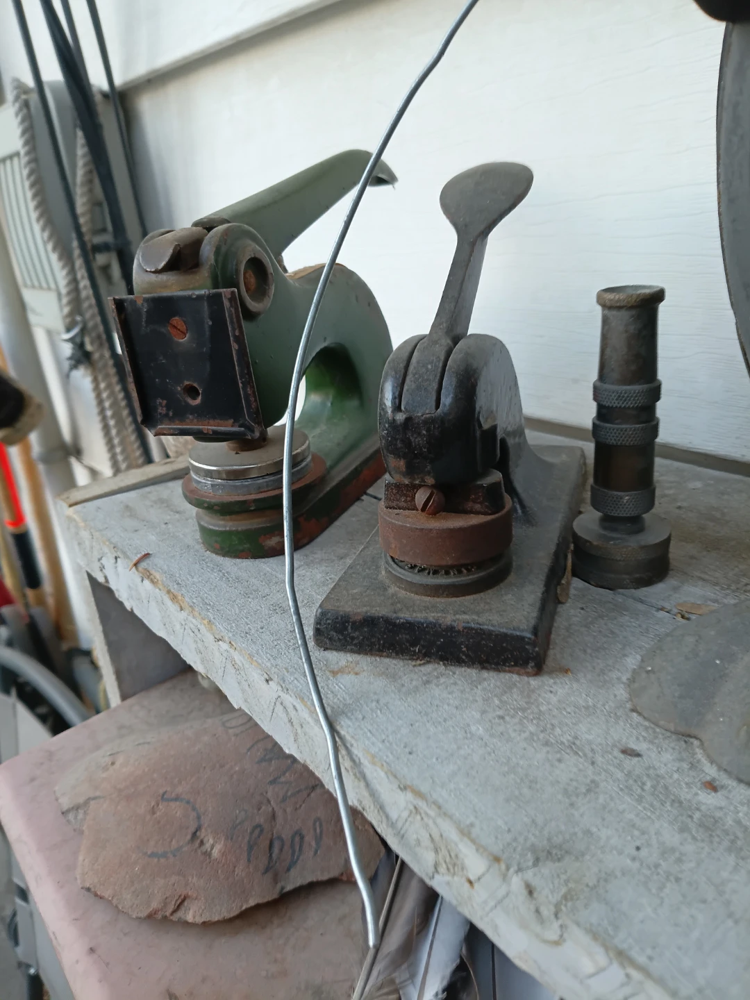 Vintage Embossing Seals (Dickinson, Husky Oil Co.) - photo 3
