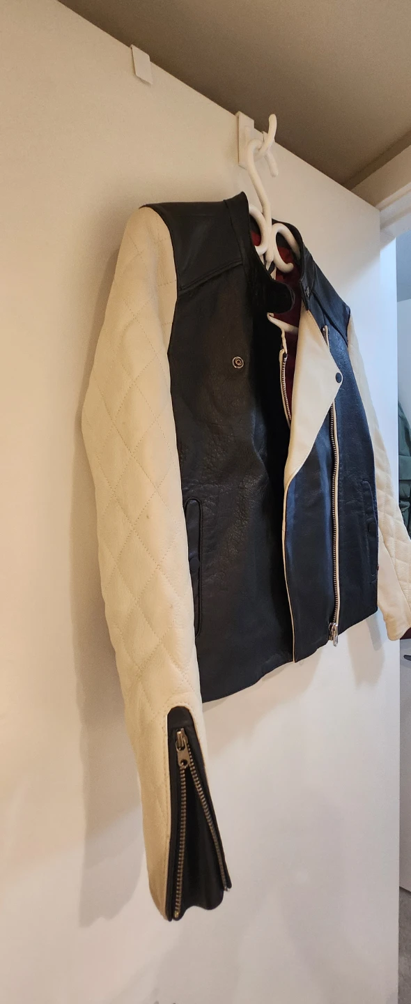 Stylish Leather Jacket - photo 5