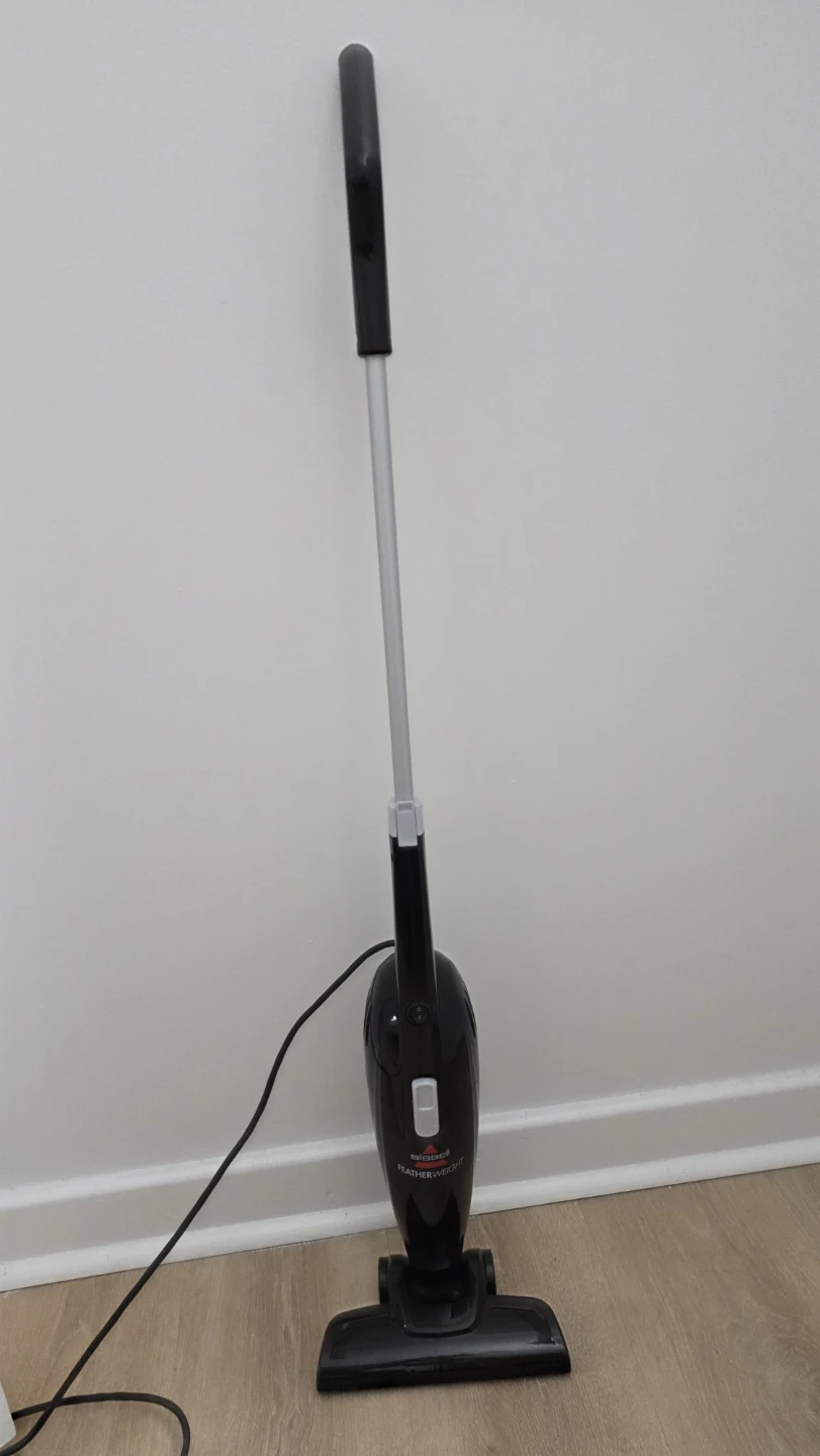 Bissell Featherweight Stick Vacuum 2033M