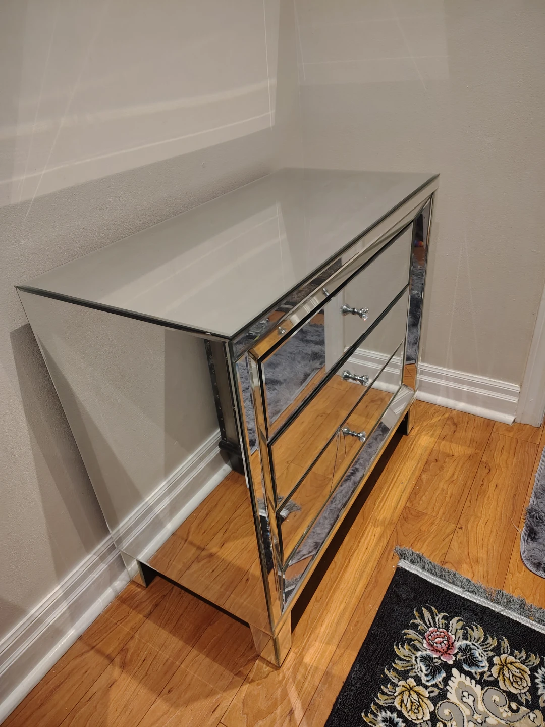Mirrored 3-Drawer Chest - photo 2
