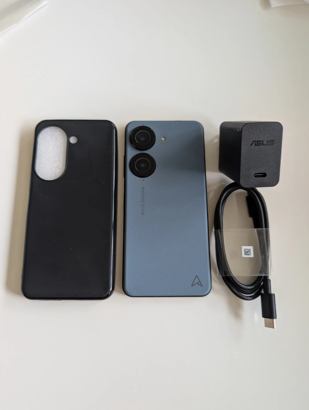 ASUS Zenfone 10 - photo 2