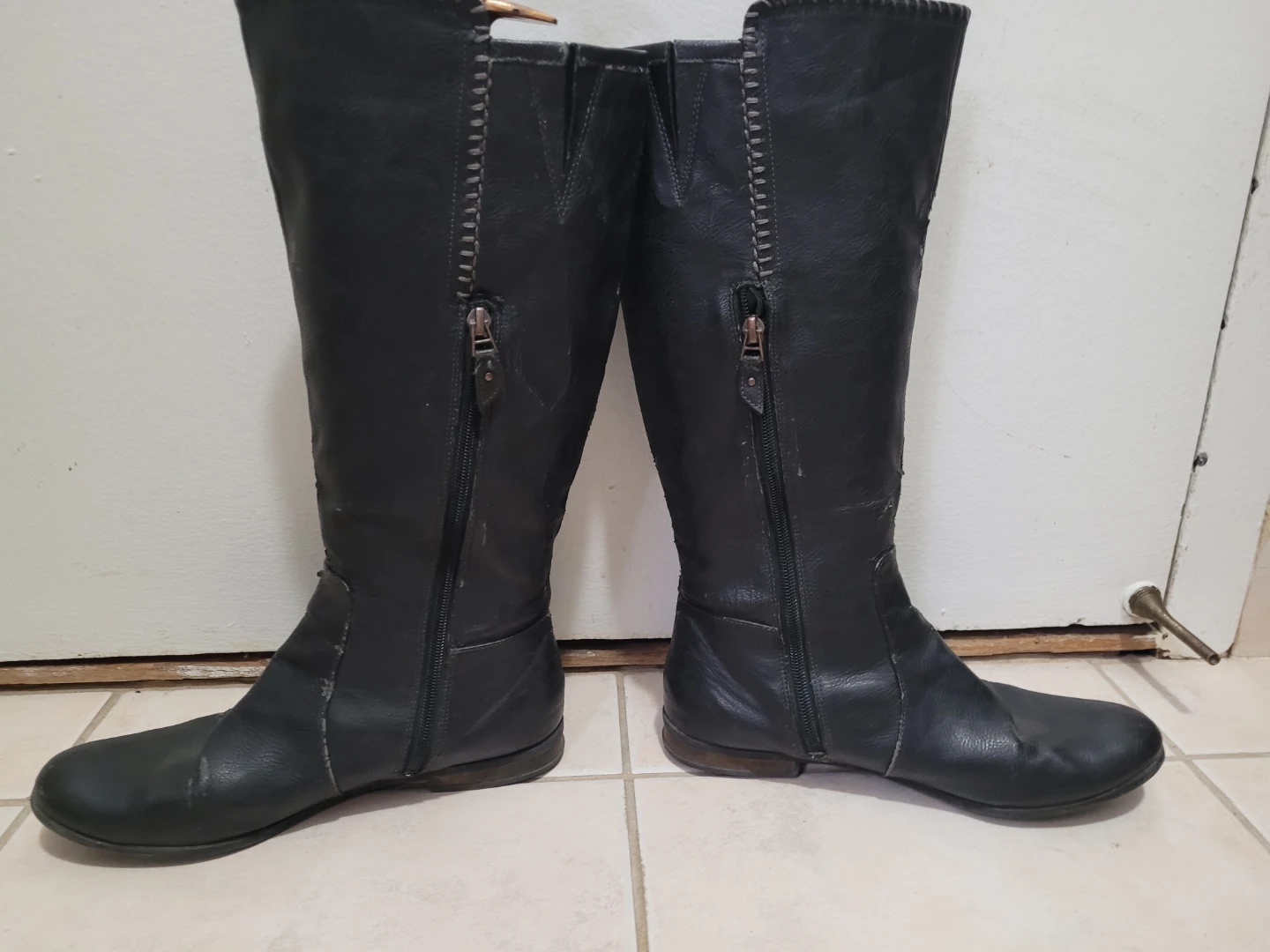 FREE 🎁  Dr. Scholl's Black Knee-High Boots - photo 2