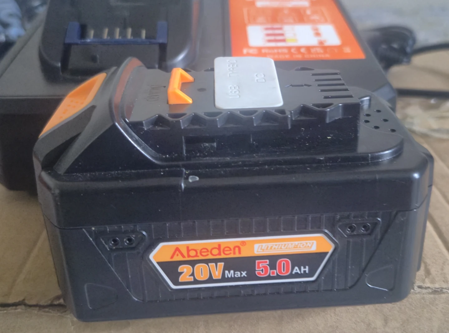 Abeden 20V Max 5.0Ah Lithium-Ion Battery & Charger DCB112