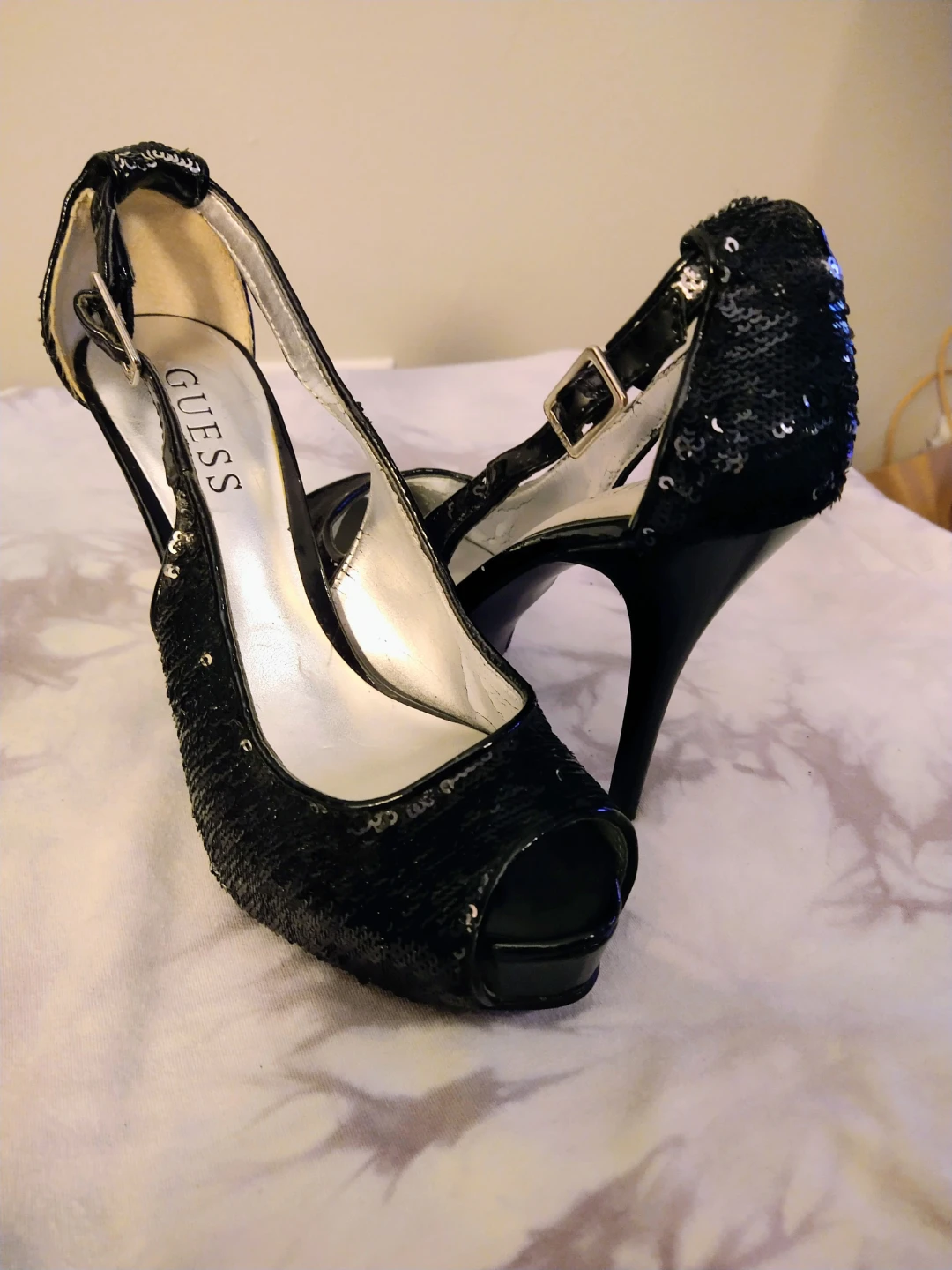Y2K GUESS Hondola Black Sequined Peep-Toe Heels Size 5.5-6 - photo 2