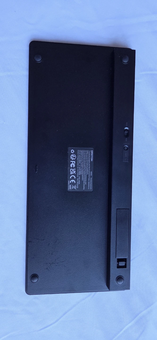 Logitech K780 Wireless Multi-Device Keyboard - photo 2