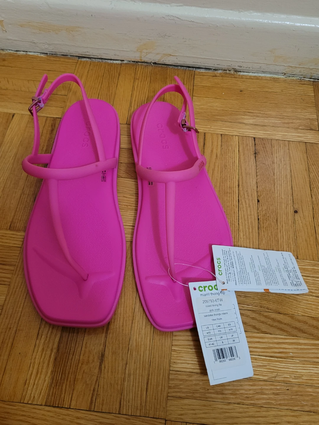 Crocs Miami Thong Sandals - Pink sz 10