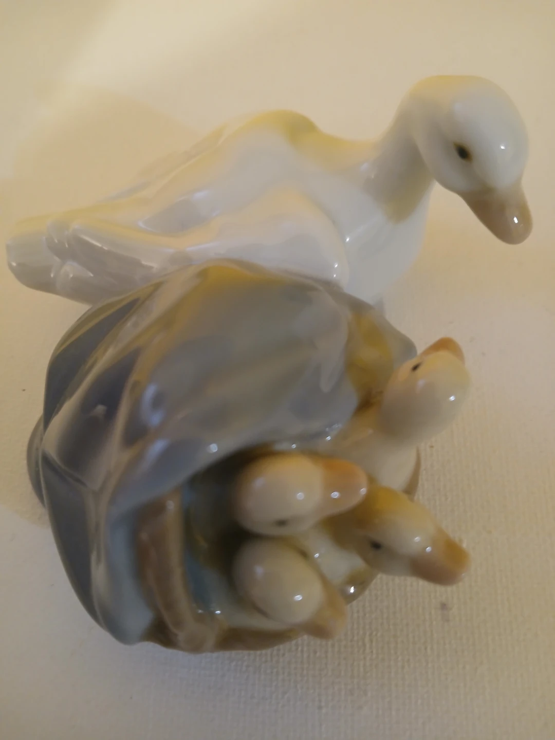 Lladro Porcelain Figurine - Mother Duck and Ducklings
