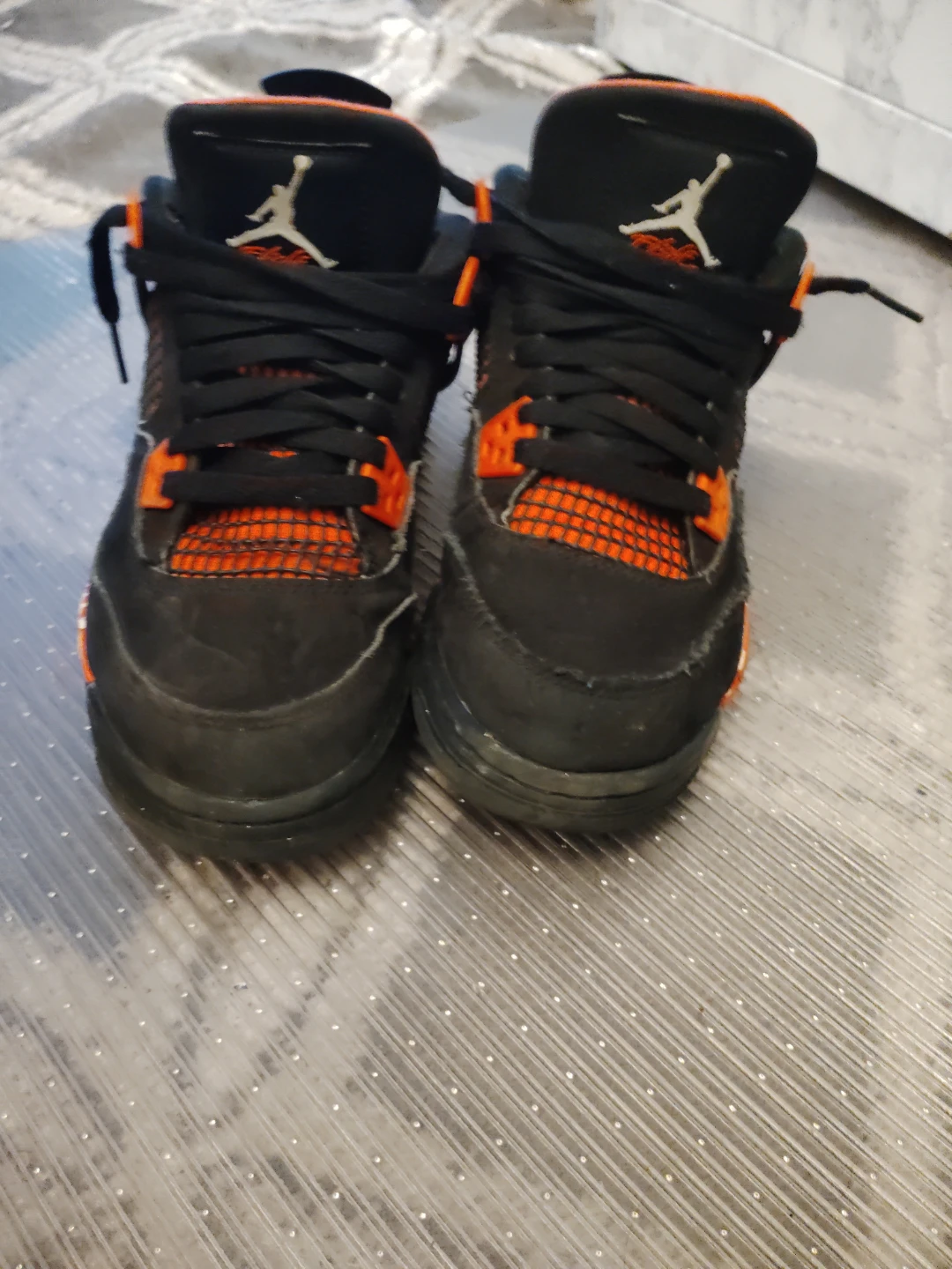 Jordan 4 red thunders