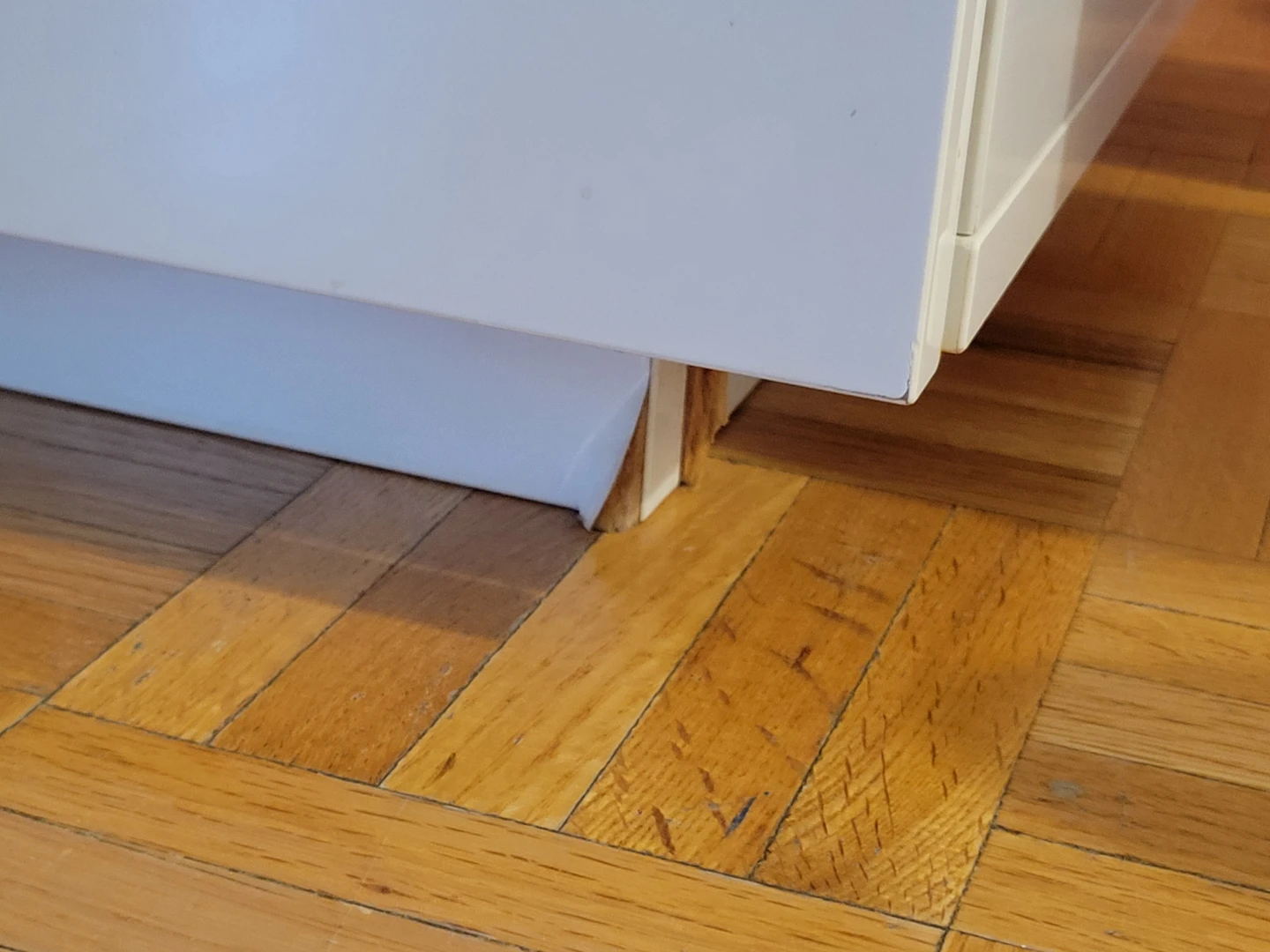 63 "White Media Console with Shelves and Cabinet - photo 2