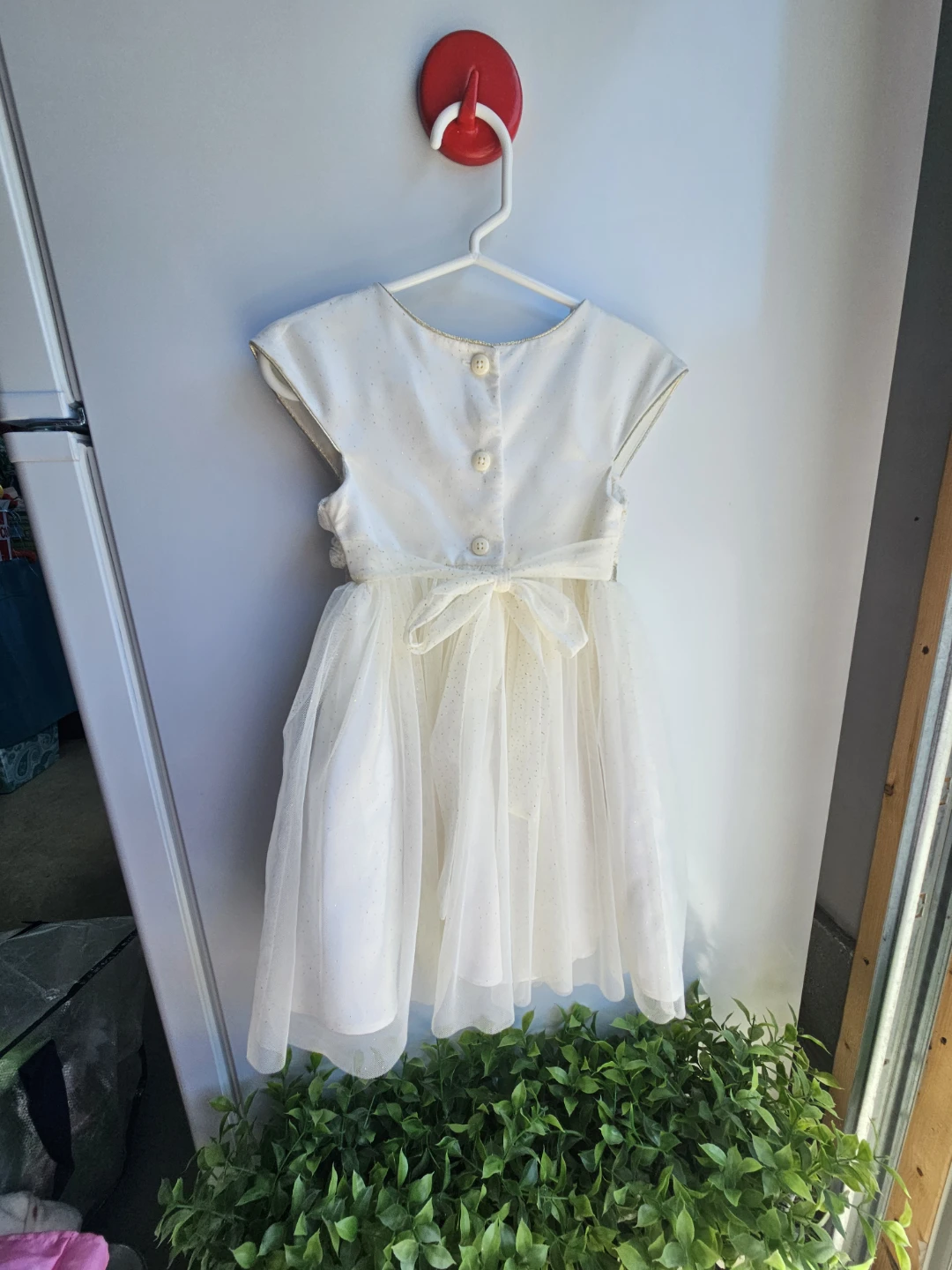 Little Girls' White Party Dress - photo 3