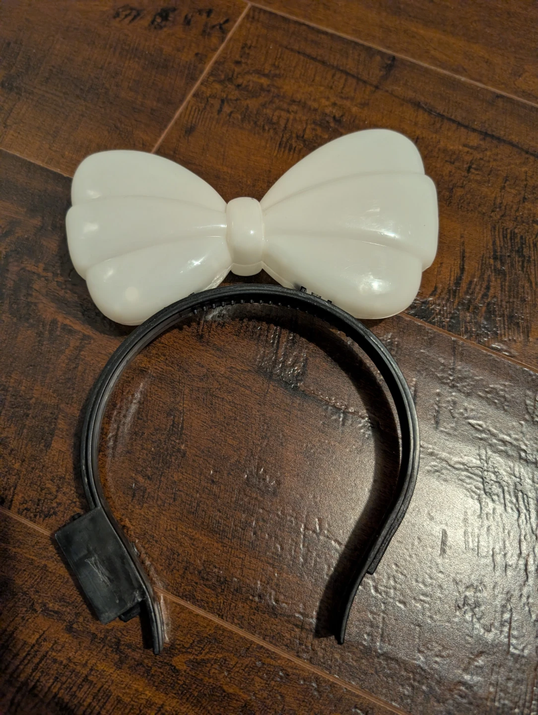Light-Up Bow Headband
