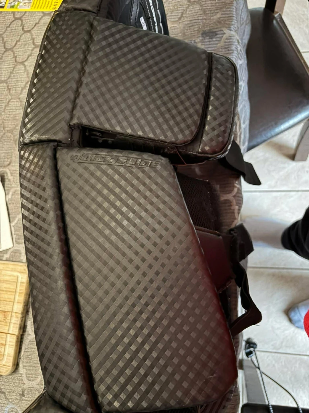 Vaughn Velocity V9 Goalie Leg Pads - photo 3