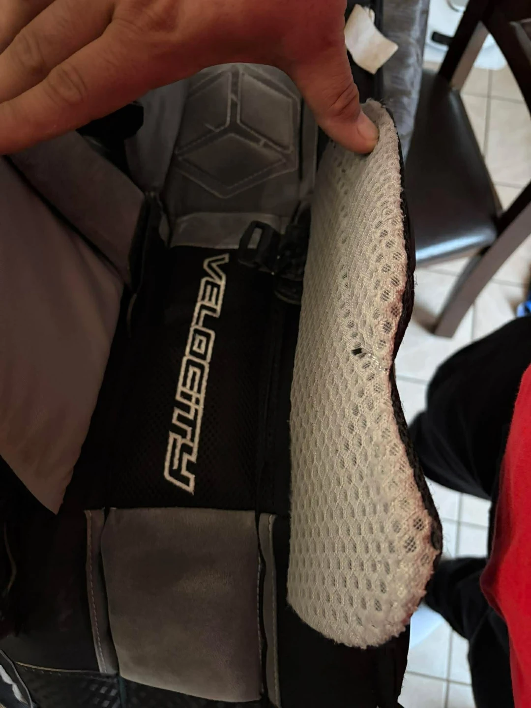 Vaughn Velocity V9 Goalie Leg Pads - photo 4