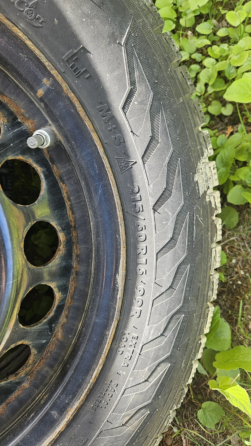 4 x Hercules Winter Tires on Rims 215/60R16 - photo 3
