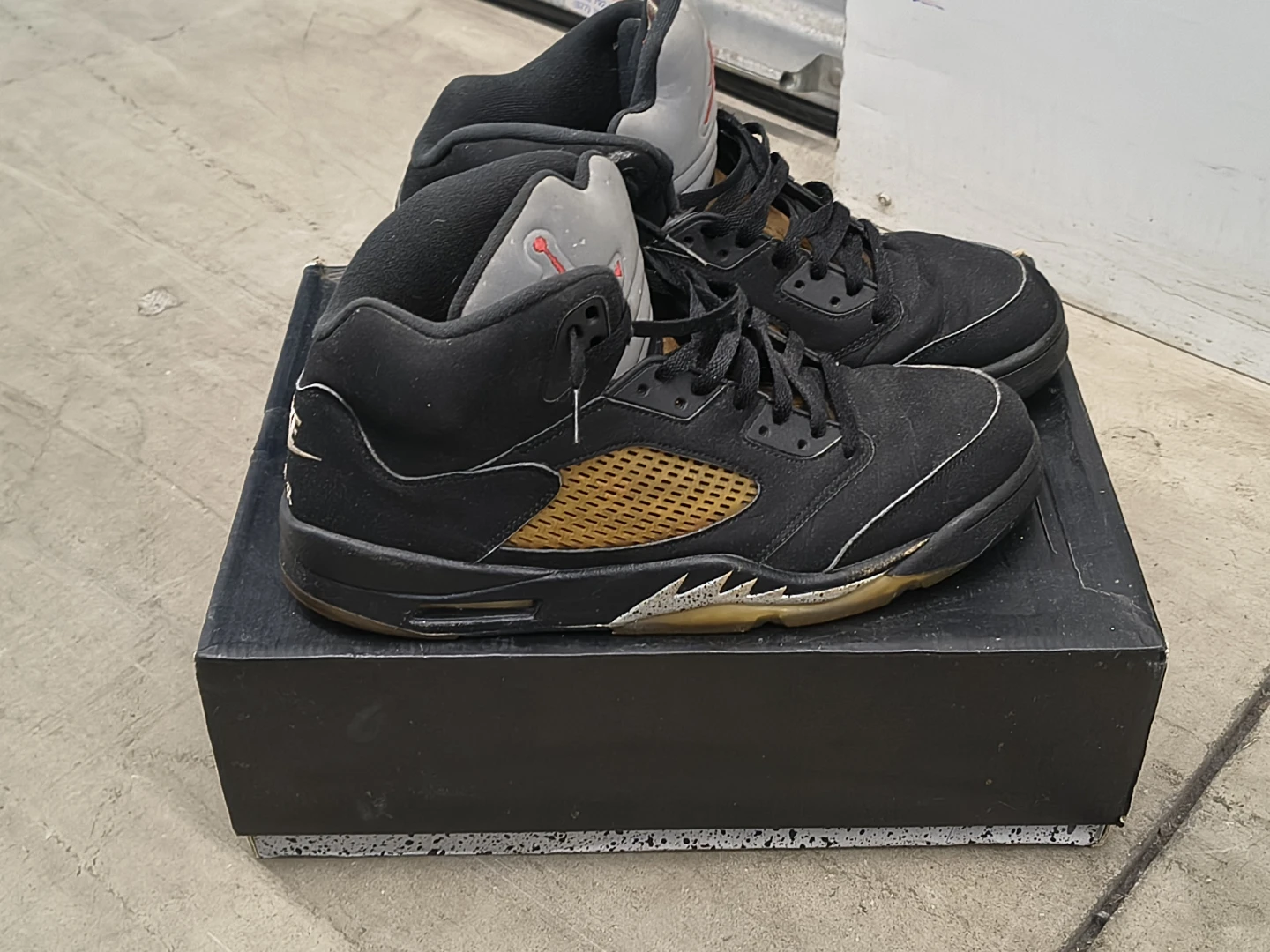 Air Jordan 5 OG Black/Metallic SIZE 13 USED