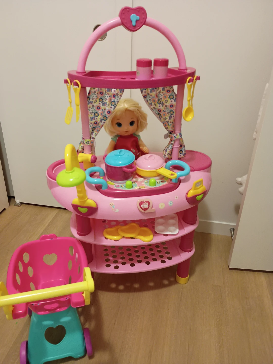 Play Kitchen with Accessories & Doll - photo 3