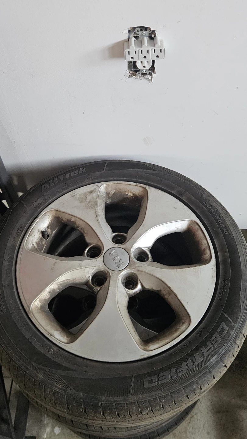 Set of 4 Kia AllTrek Tires with Rims