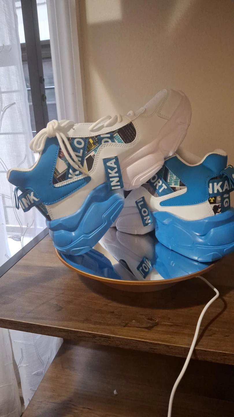 Nusk bleu chunky neakers  size 9 - NYC  pick up 👟💙