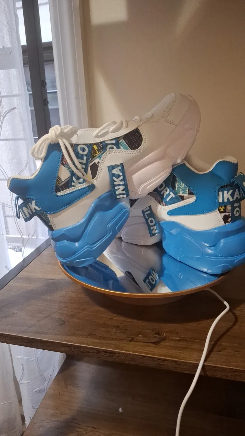 Nusk bleu chunky neakers  size 9 - NYC  pick up 👟💙