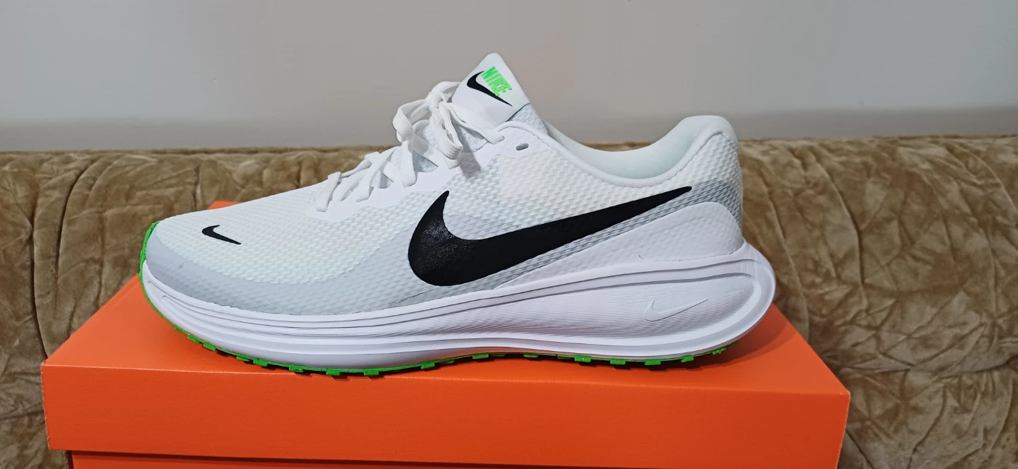 Nike Revolution 8 Men's Running Shoes White/Black Size 11