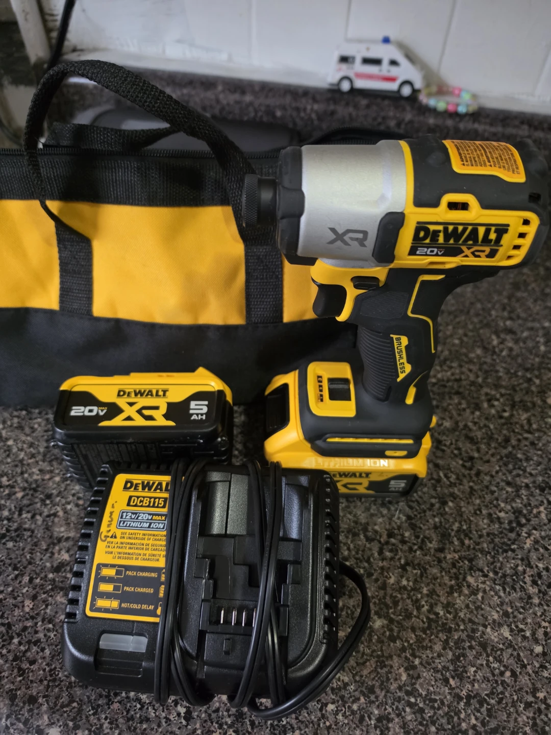 DeWalt 20V MAX XR 5.0 Ah Cordless Impact Driver Kit with Bag