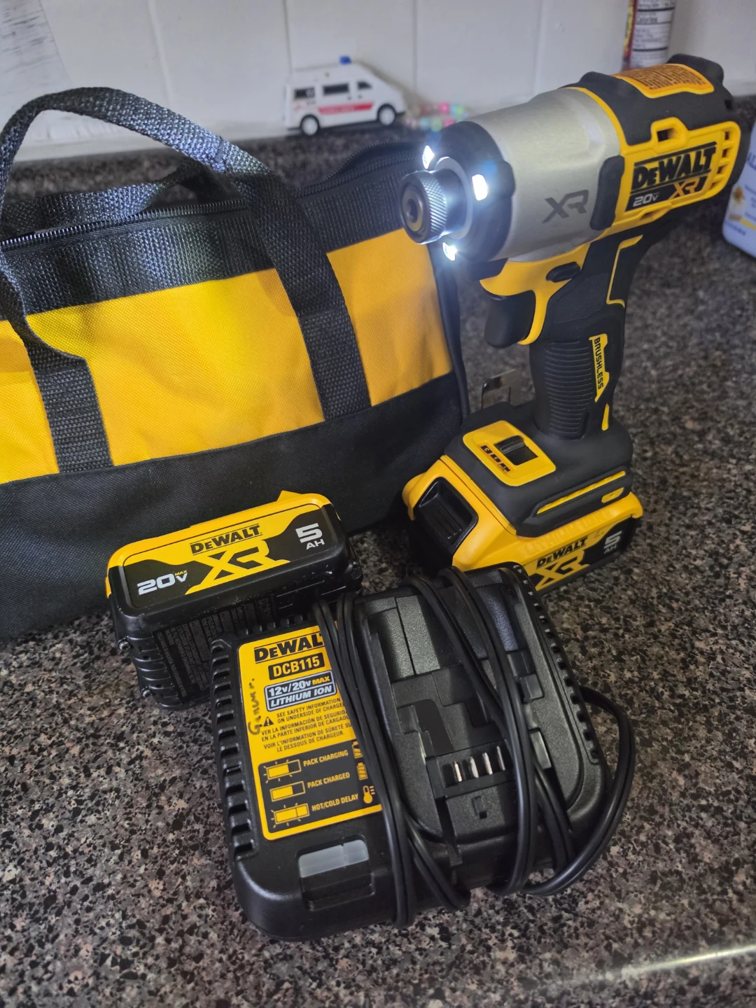 DeWalt 20V MAX XR 5.0 Ah Cordless Impact Driver Kit with Bag - photo 5