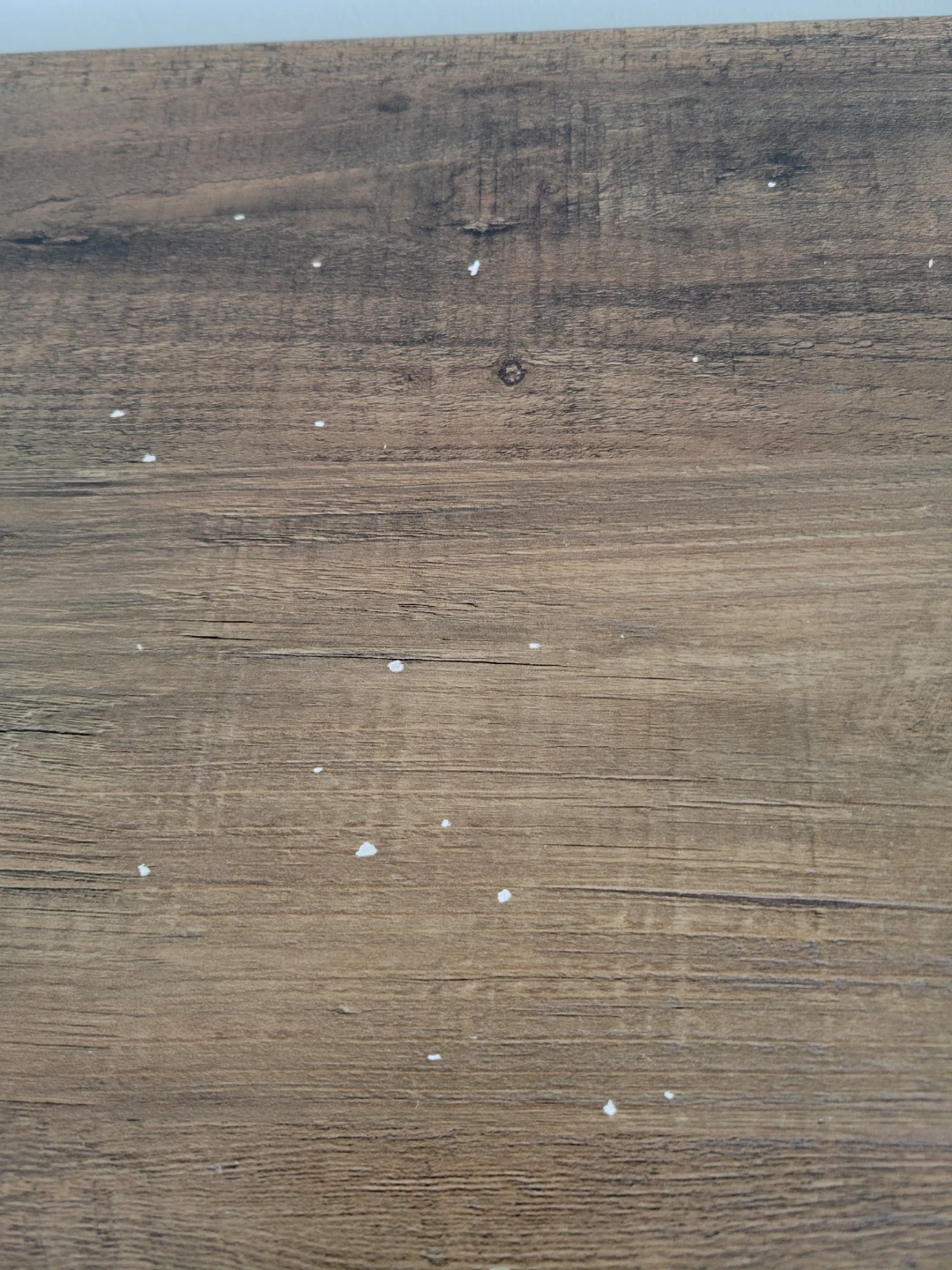 Desk - photo 3