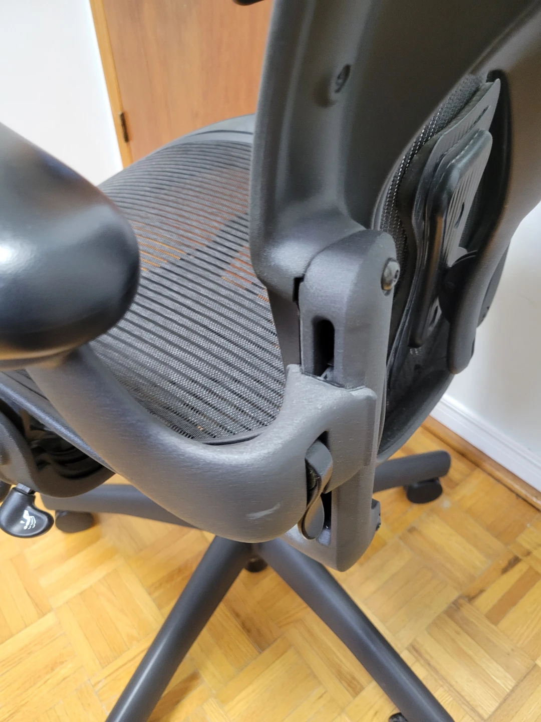 Herman Miller Aeron Office Chair Size B - photo 2