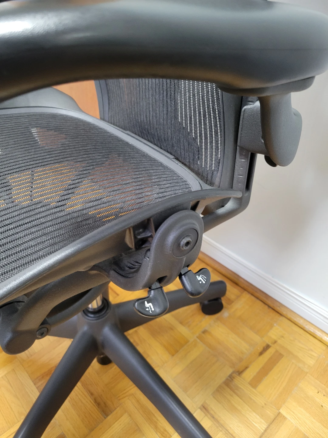 Herman Miller Aeron Office Chair Size B - photo 3