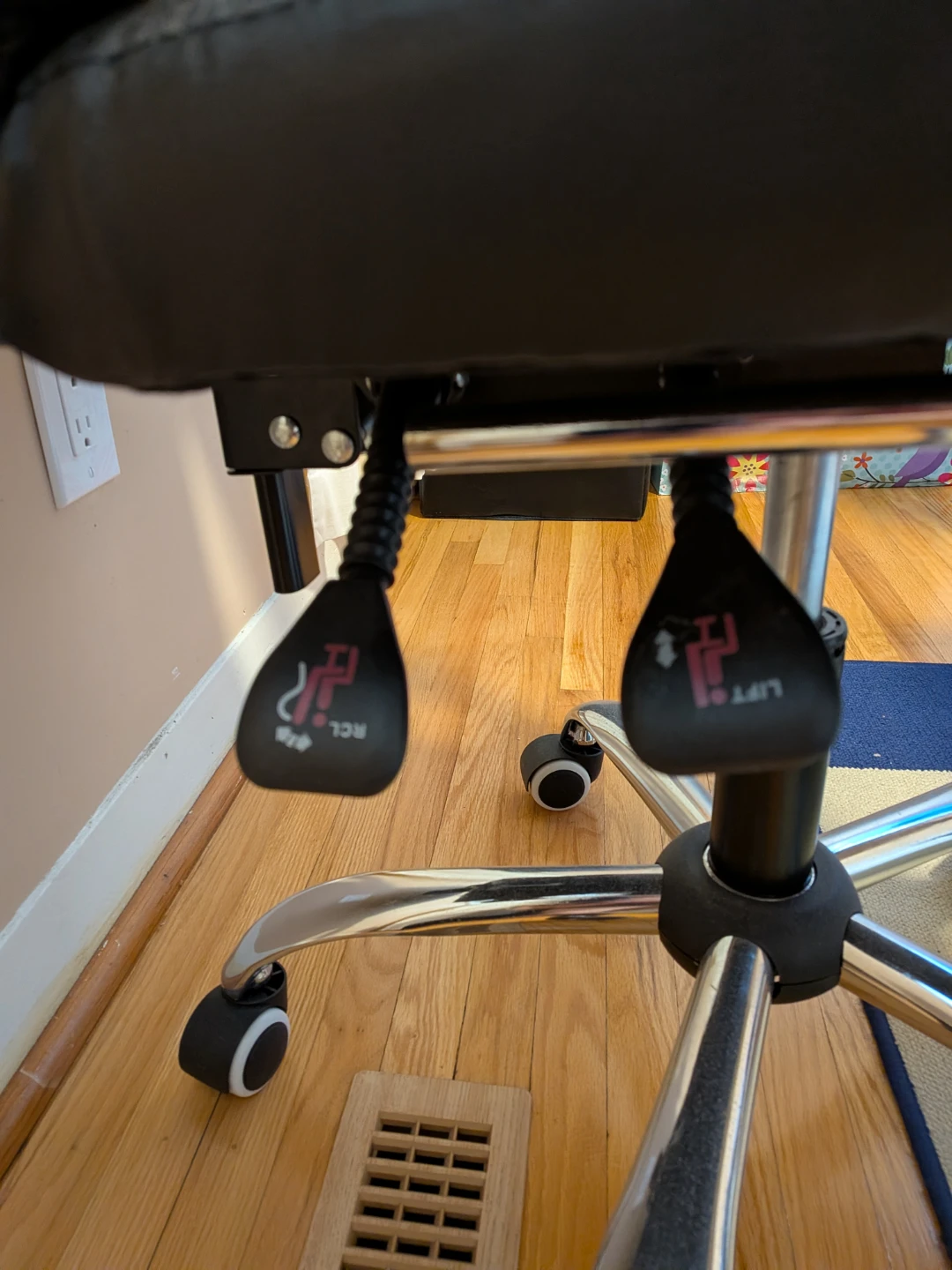 Black Executive Office Chair with Footrest - photo 3