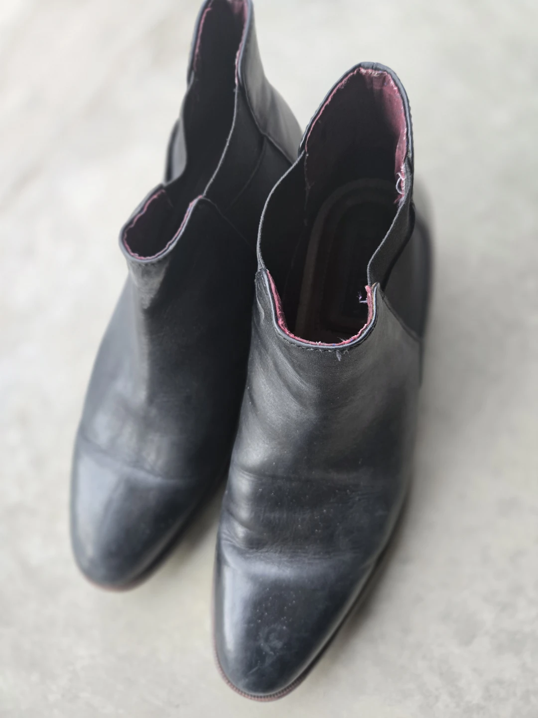 Aston Grey Black Leather Chelsea Boots - photo 4