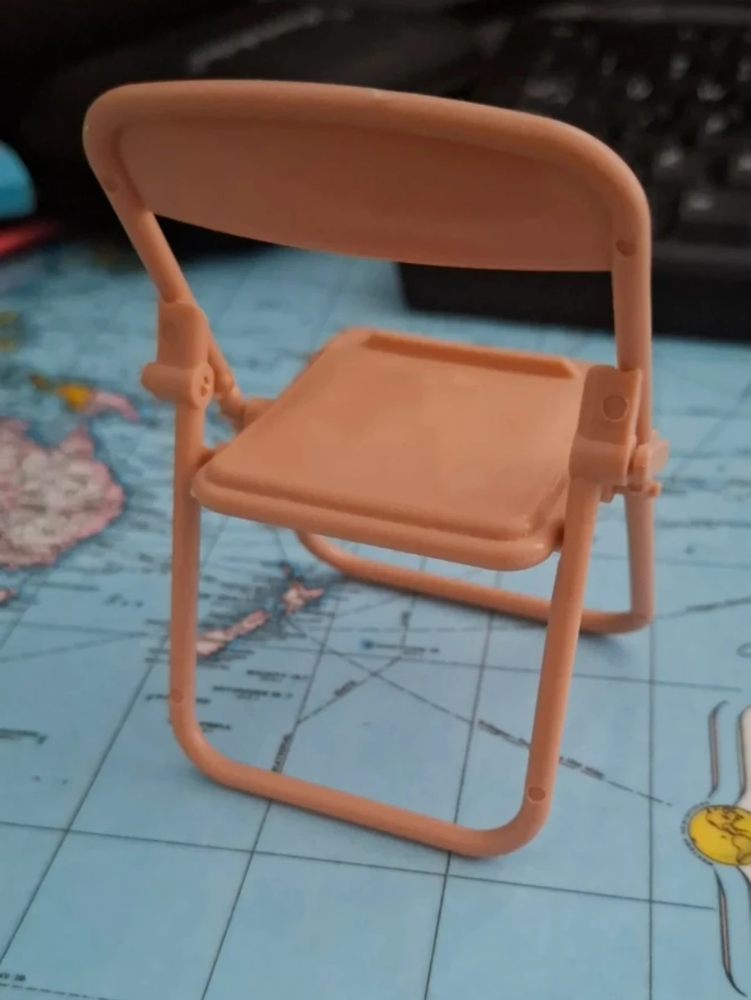 Small Chair Phone Stand - photo 2