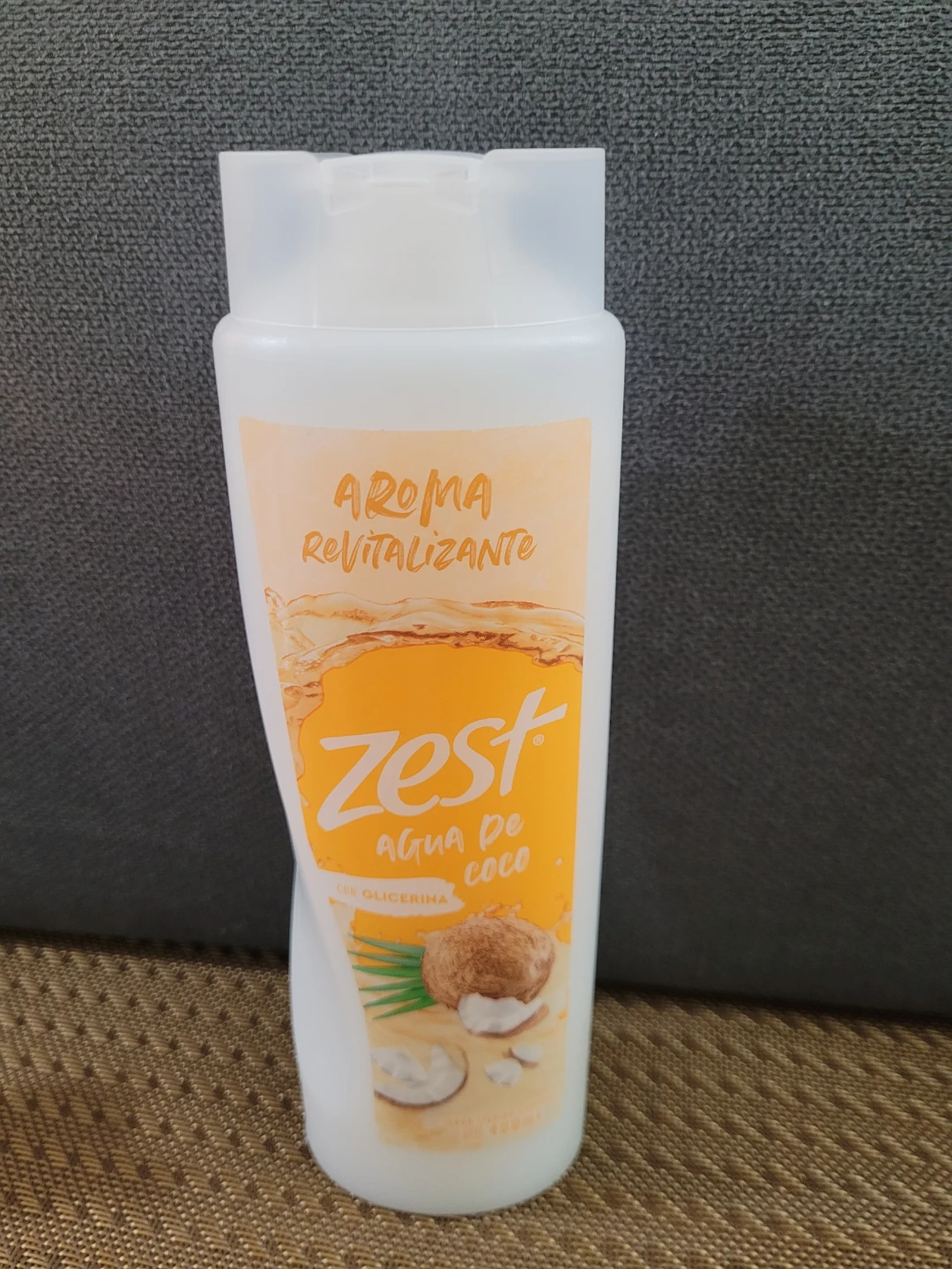 Zest Agua de Coco Liquid Body Soap with Glycerin