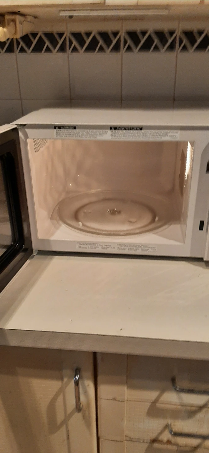 Panasonic White Countertop Microwave READ DESCRIPTION ON SIZE - photo 2