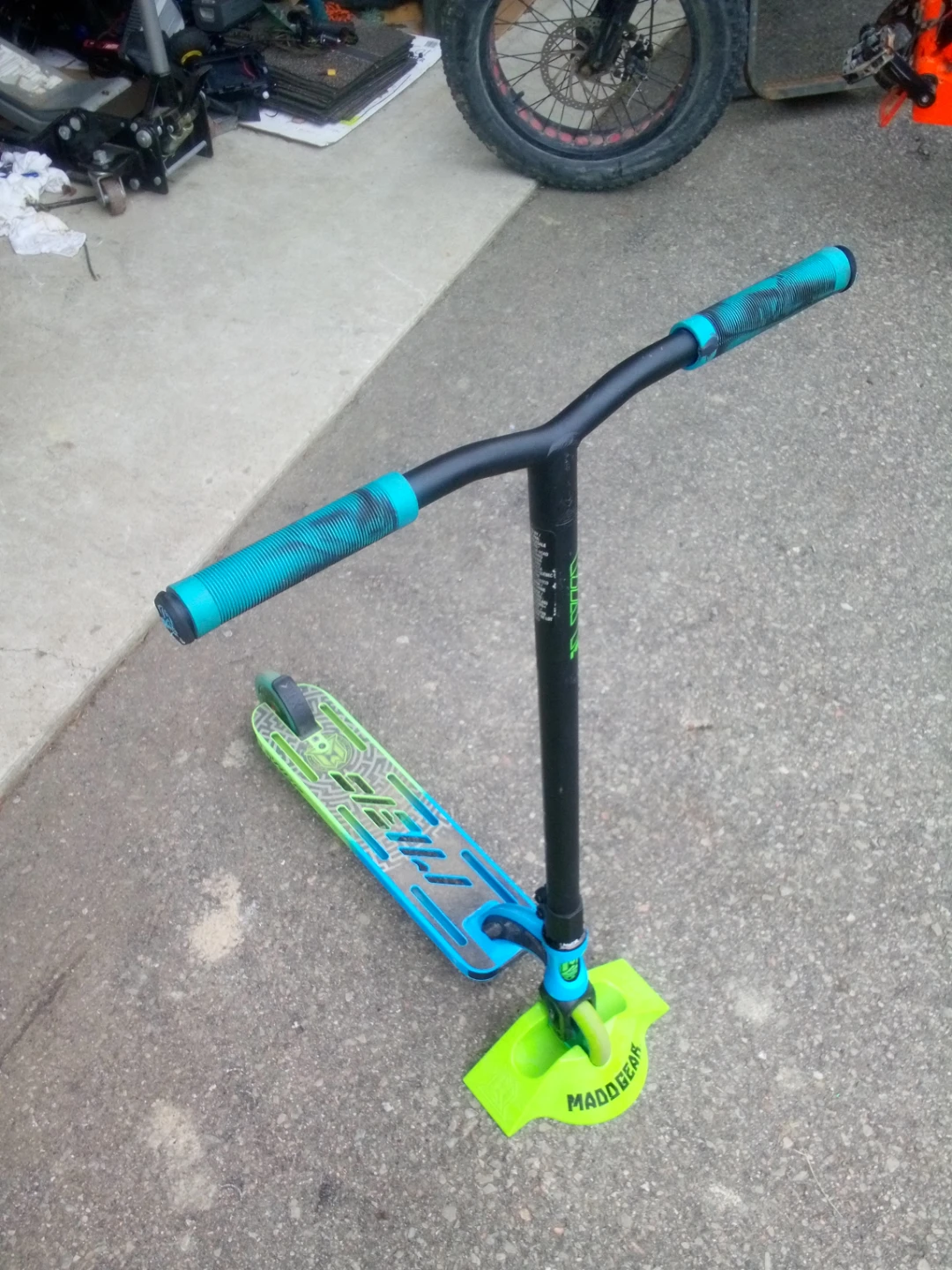 MGP VX8 Pro Scooter