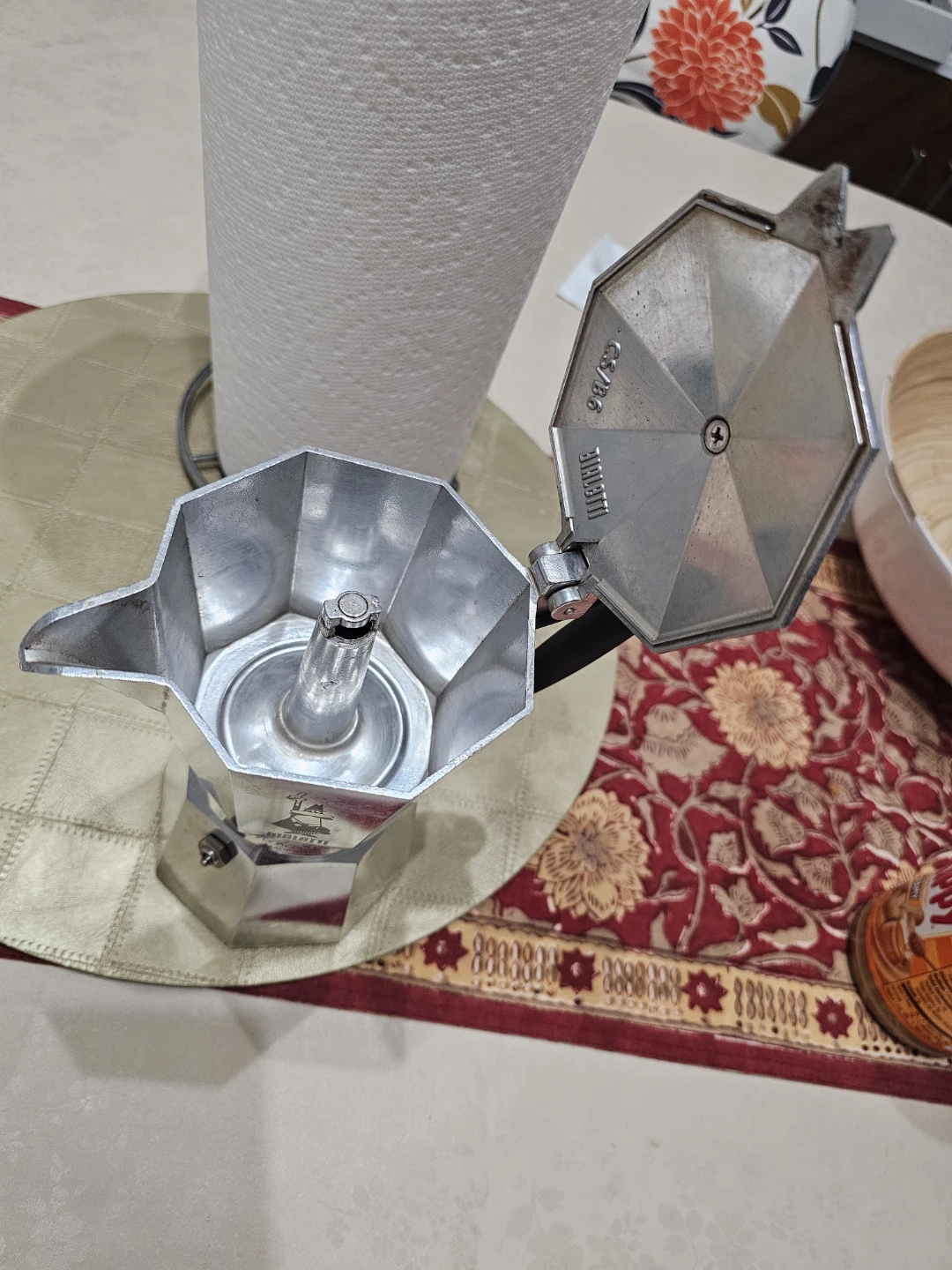 Bialetti Moka Express Stovetop Espresso Maker - photo 2