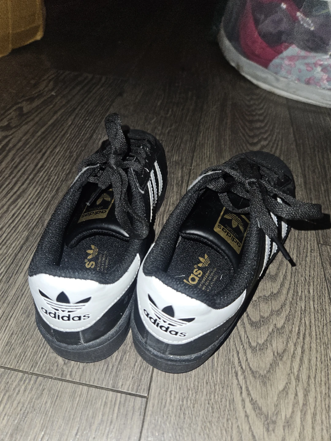 MINT Condition Adidas Superstar Womens 6.5 - photo 2
