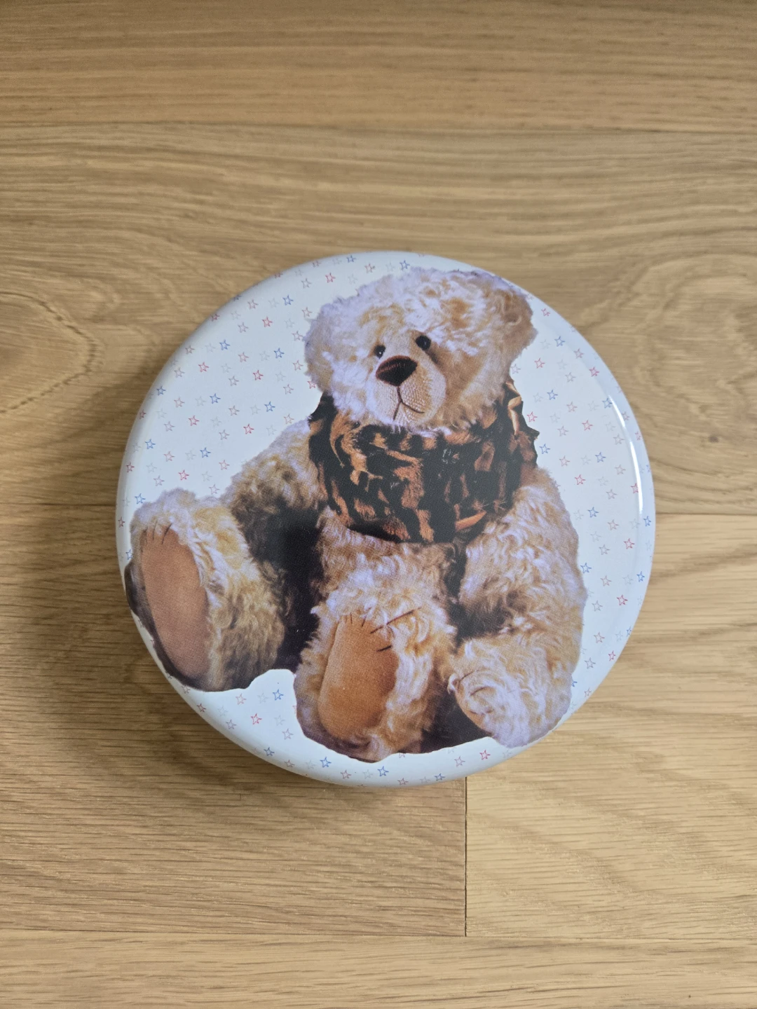 Jenny Bakery Teddy Bear Round Tin Storage Box - photo 2