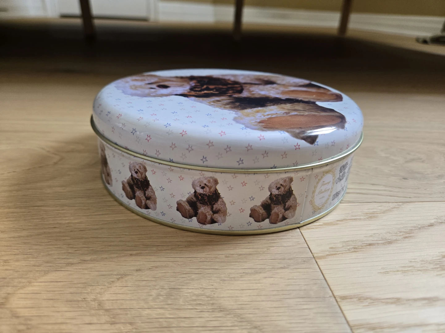 Jenny Bakery Teddy Bear Round Tin Storage Box - photo 3