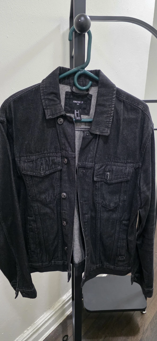Forever 21 Men's Black Denim Jacket Size S