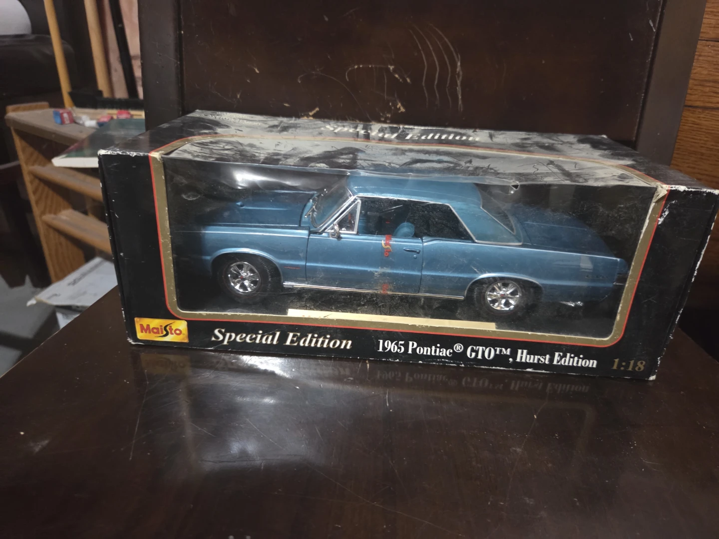 Maisto 1965 Pontiac GTO Hurst Edition 1:18 Diecast Car