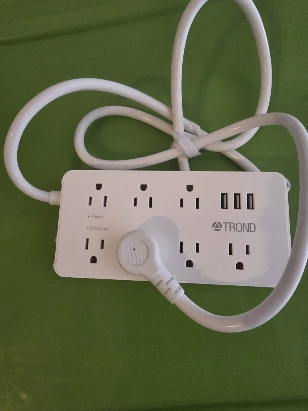 TROND Power Strip with 4 AC Outlets and 3 USB Ports