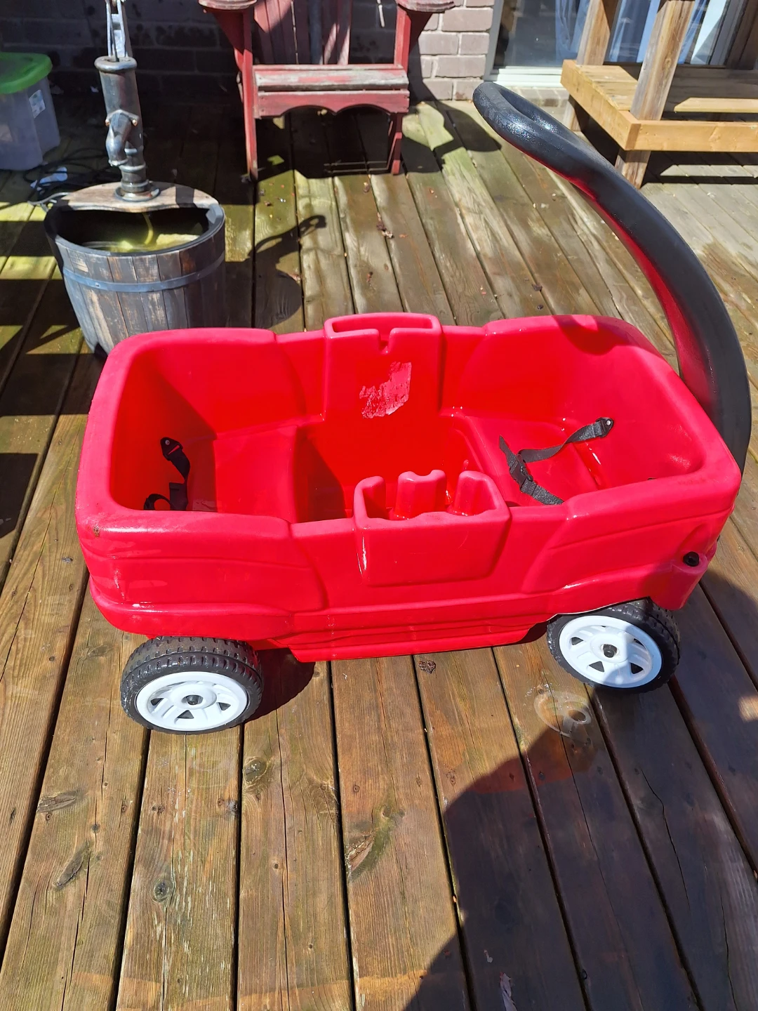 Red Wagon with Handle and Seatbelts - photo 2