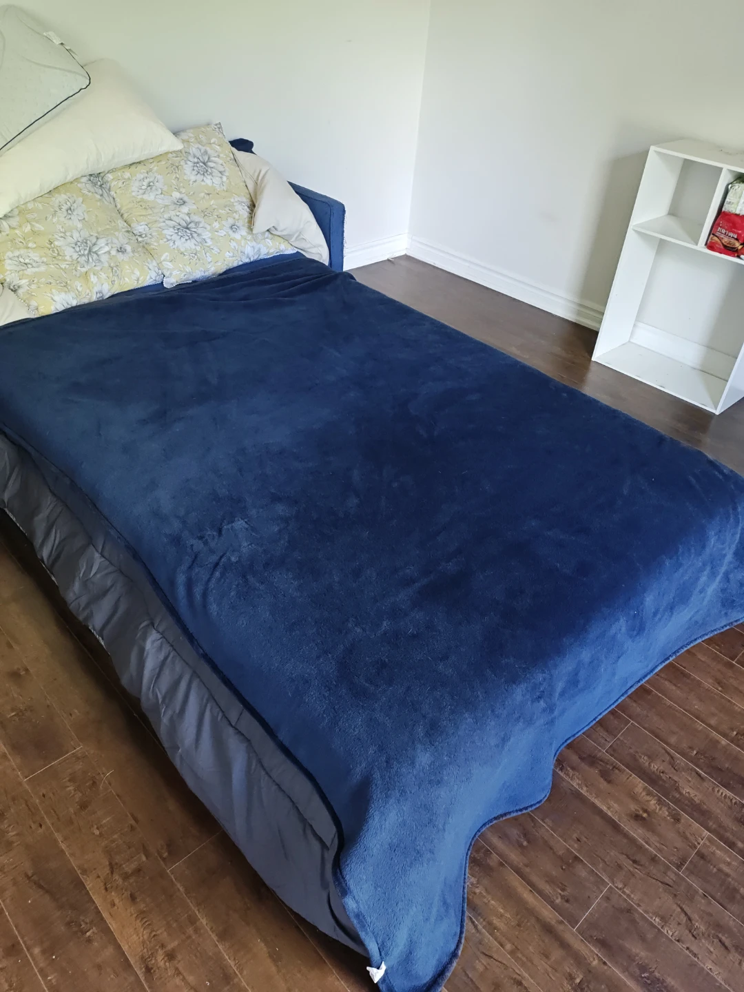Navy Blue Fleece Throw Blanket - photo 2