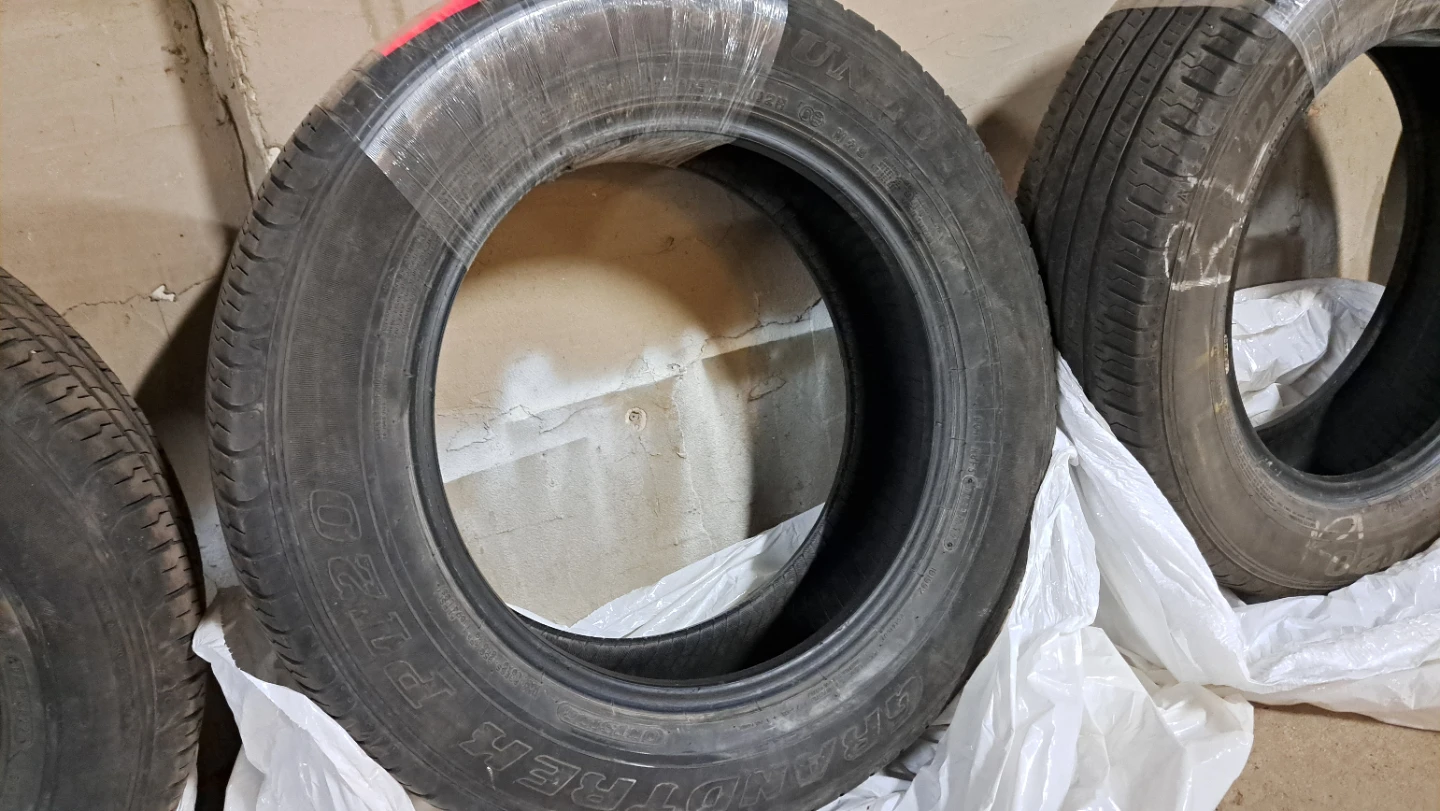Set of 4 used Dunlop Grandtrek PT20 Tires 225/65/R17