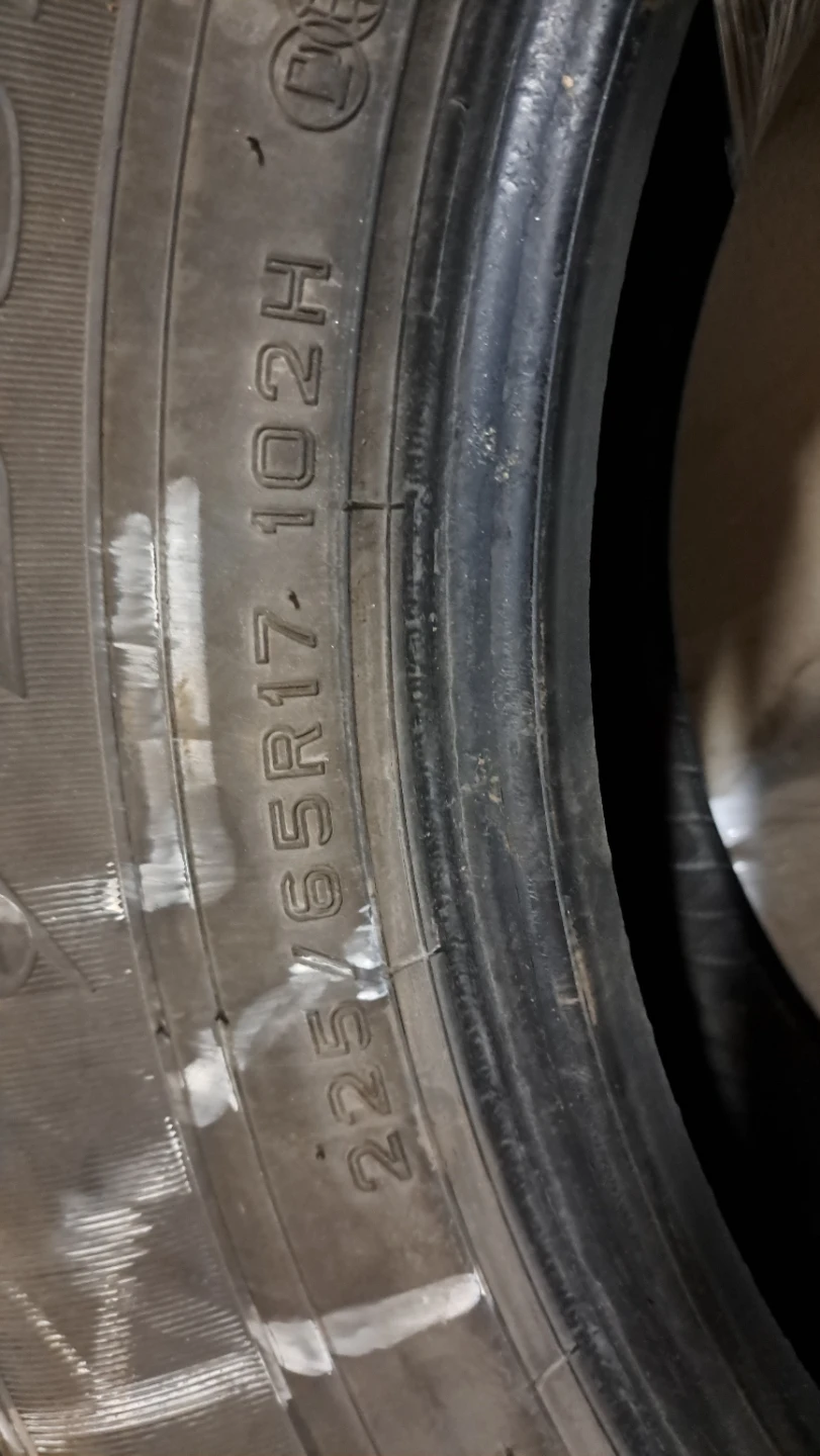 Set of 4 used Dunlop Grandtrek PT20 Tires 225/65/R17 - photo 5