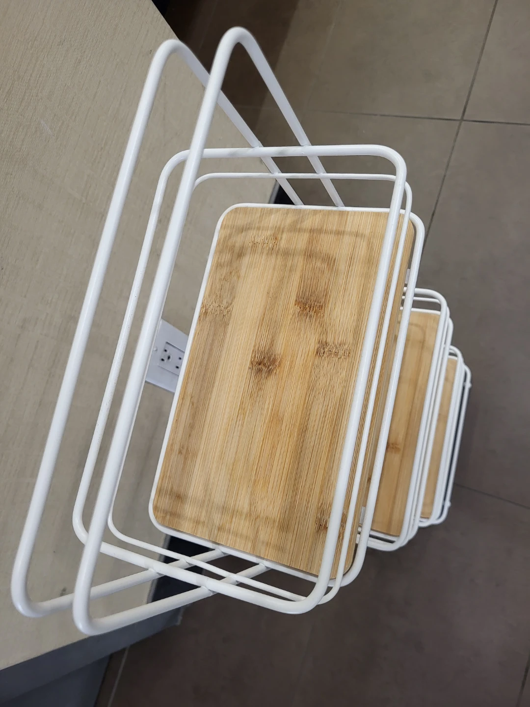 White wire rack with 3 bamboo shelves - photo 3
