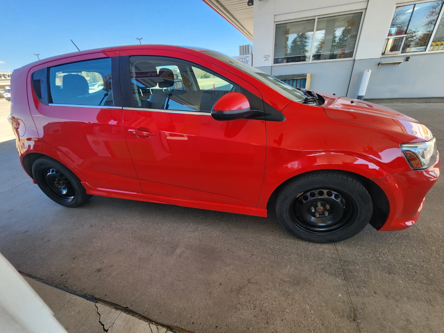 Red Chevrolet Sonic RS Hatchback - photo 3