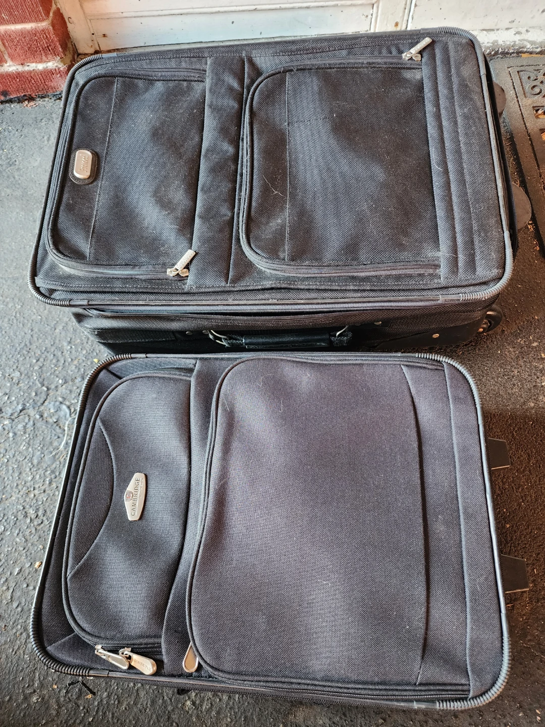 Skyway Luggage Set - 2 Black Suitcases
